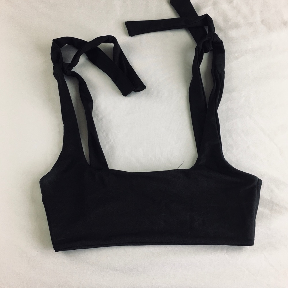 Women’s Pretty Little Thing Square Bikini Top